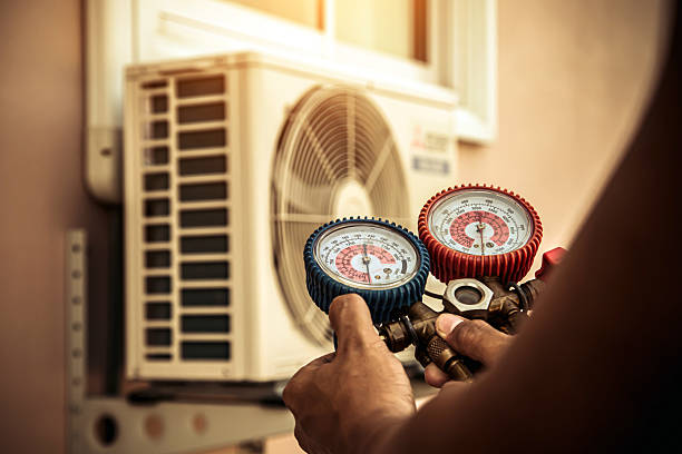 Professional Hvac technician working in Manville, NJ